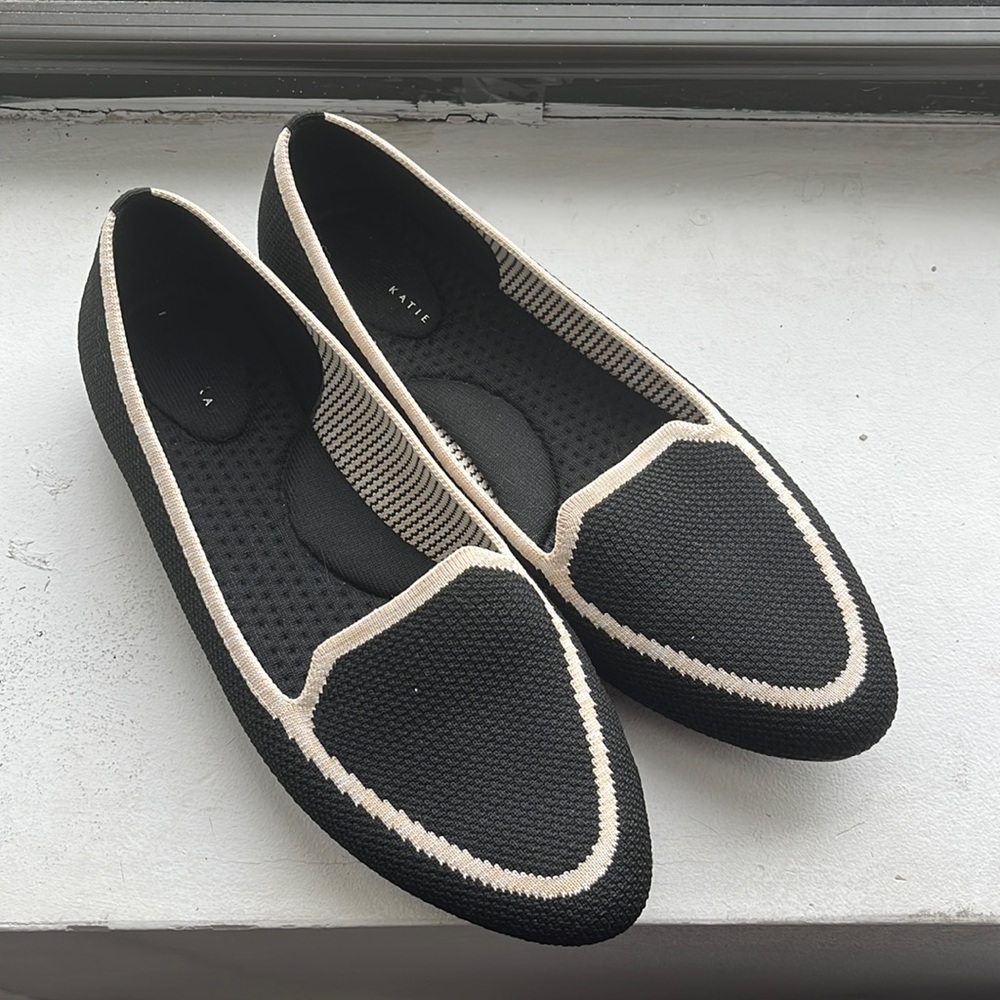 Black and white Kelly and Katie flats